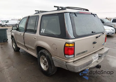 1996 Ford Explorer from USA, damaged, VIN 1FMDU34X3TZA32919